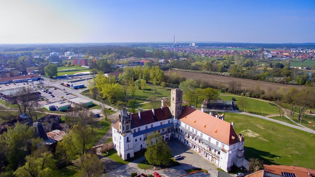 Zamecky Penzion Rotunda Breclav Exterior photo